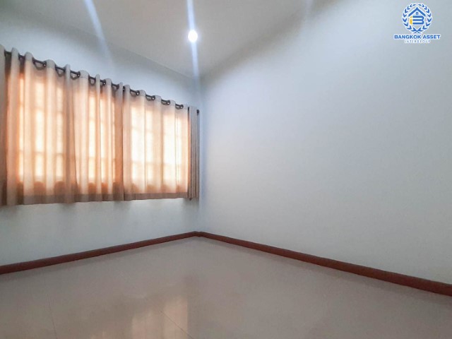 *****ทาวน์เฮ้าส์มือสองย่านนนทบุรี ม.ดรีมเพลส กาญจนาภิเษก #หลังมุม เนื้อที่กว้างขวางถึง 28.5 ตร.ว. ฟังก์ชัน 2 ห้องนอน 2 ห้องน้ำ 1 ที่จอดรถ แถมฟรี! 2 เครื่องปรับอากาศ และ 2 เครื่องทำน้ำอุ่น บนทำเลแห่งการเดินทาง เชื่อมต่อหลายเส้นทาง ใกล้ทางด่วน "ศรีรัช" จองเลย!...